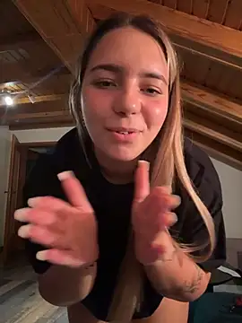 Naomi-Klein Live XXX-Chat