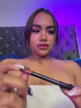 Chatroom XXX en direct de Aliceroys__