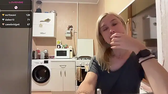 Онлайн чат XXX AngelJeni