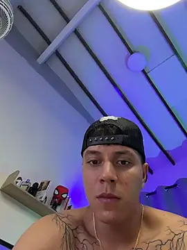 ASHTON_HILS Webcam show
