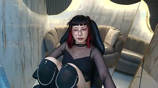 Chatroom XXX en direct de Ravenn_r