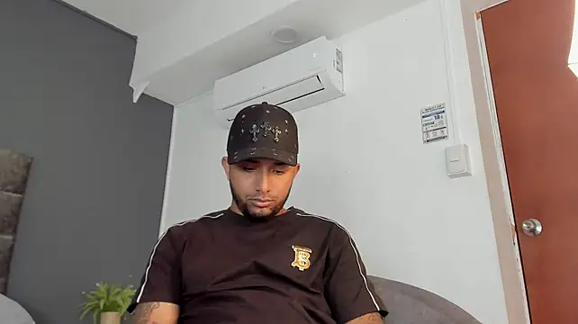Živý XXX chat Robin_Rief