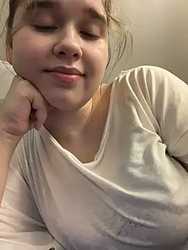 HornyGirlH Webcam show