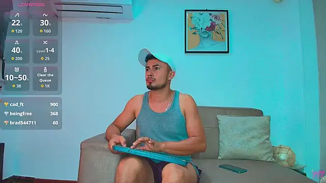 Valentiinoss Шоу с уебкамера