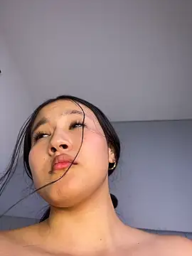 amara_huxly Adlı Modelin Canlı XXX Sohbeti