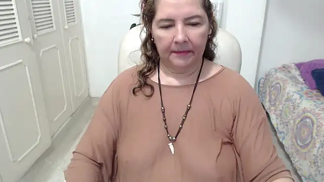 Chat +18 de leonela_69 ao vivo