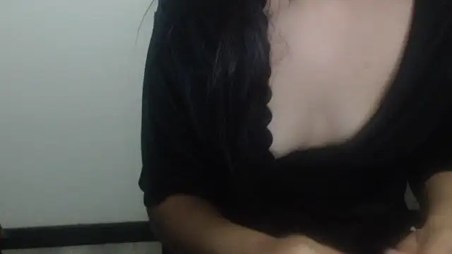 sabrina_v_ Adlı Modelin Canlı XXX Sohbeti