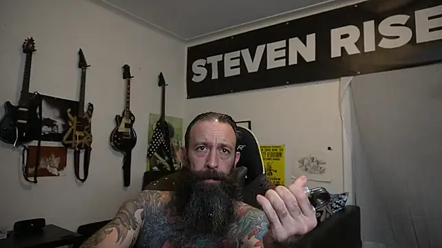 StevenRiseNYC Show in webcam