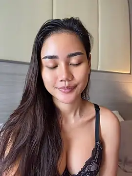 SweetThaiGirlfriend's Live XXX Chat