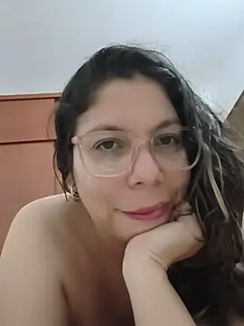 Chatroom XXX en direct de Carliina_Soussa
