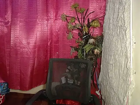 YourCutieBoy_Bigcum14 Шоу с уебкамера