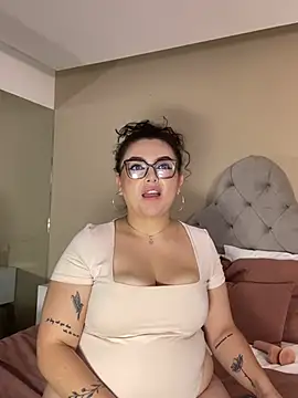 AlmaraRouge's Live XXX Chat