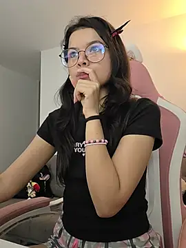 Chat +18 de azumiichan ao vivo