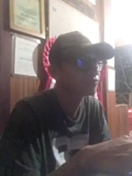 Marioeso Pertunjukan Webcam