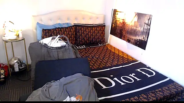 NinaDOM4CUM's Webcam Show