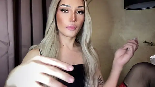 הופעת וובקאם של Alicegreenexx