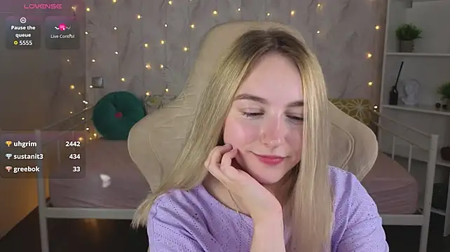 Shy_Polly Chat XXX in diretta