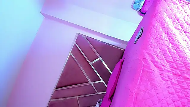 Ashley_Alexa Adlı Modelin Web Kamerası Şovu