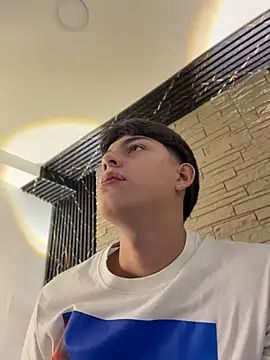 Chat XXX en directo de Lander_Cruz