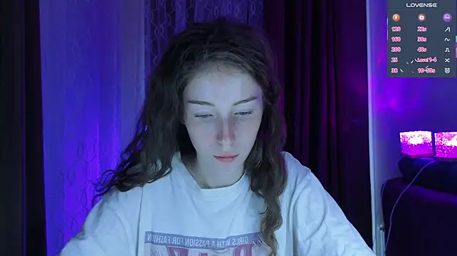 eskatmi's Live XXX Chat