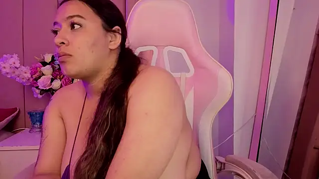 MollyBigBoobs12's Live XXX Chat