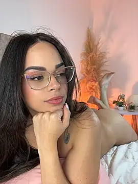 Chatroom XXX en direct de Maddie_Evanss