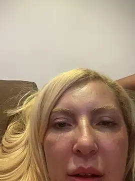 Juuhschmitt Show in webcam