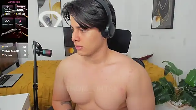 Živý XXX chat Thom_Ohtani