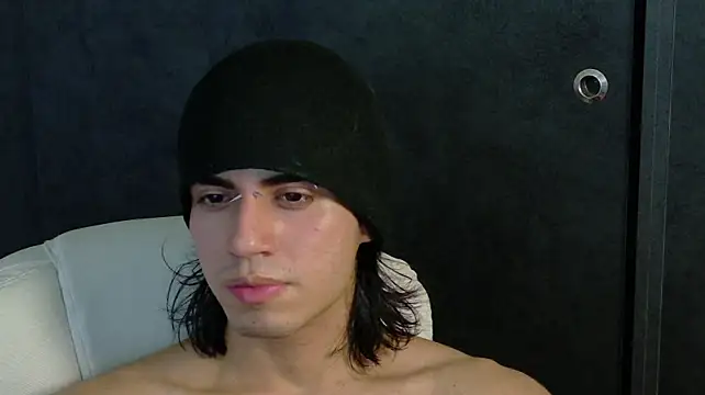 eren_jeager 在線直播表演