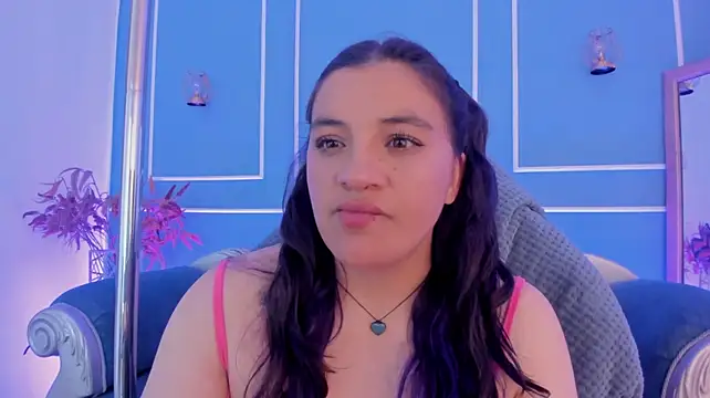 Chat XXX en directo de TaraTaylorr