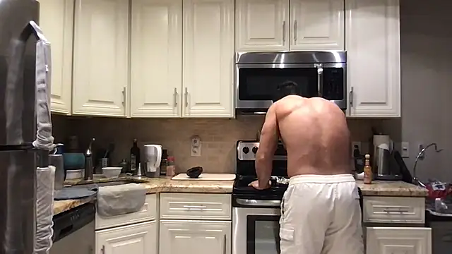 BigGuyMuscle's Live XXX Chat