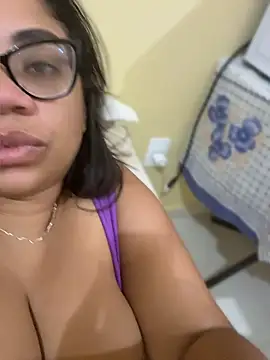 Morenacarioca3 Chat XXX in diretta