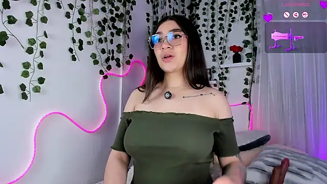 Chat +18 de Samii_Evans ao vivo