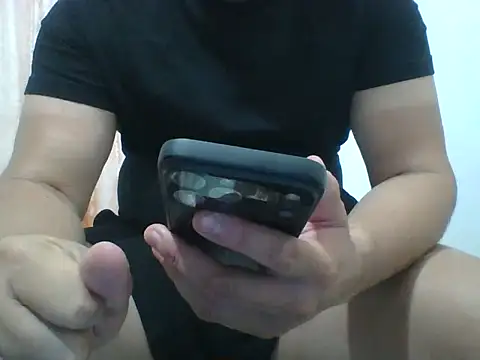 zeuspervybigcock – webcam-show