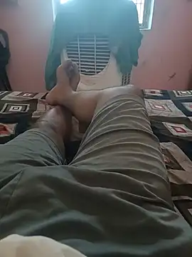 COUPLLE_VILLAGE Webcam show