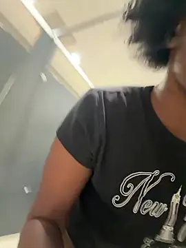 Ebony_Queeen Pertunjukan Webcam