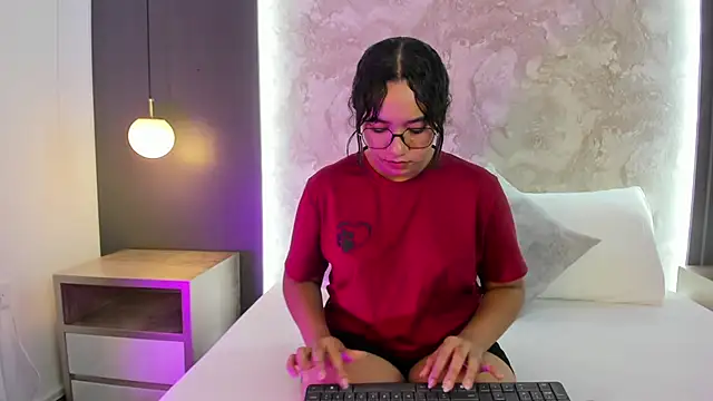 alysson_moon_'s Live XXX Chat
