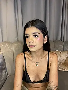 Chat XXX en directo de ViolettGracee