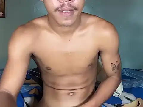 slimraz02 Show in webcam