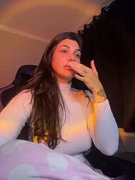 Chat +18 de tiphanyari ao vivo