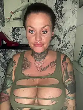 InkedMissLaBaehm Webcam-Show