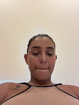 Chatroom XXX en direct de LoisC