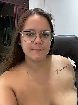 Show de webcam de Laryssinha_69