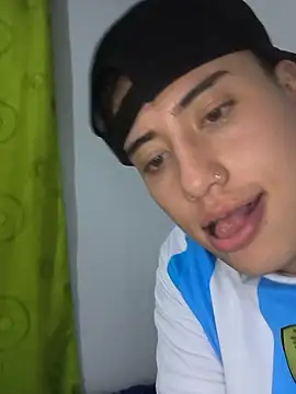 Thiagoo_Vega – Naživo XXX chat