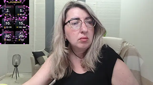 KKMimiKK's Webcam Show