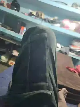 raider000000 Show in webcam