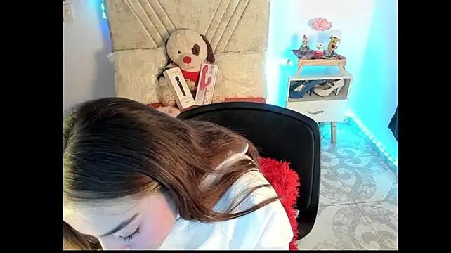 XXX chat uživo modela Mia_Victoria22