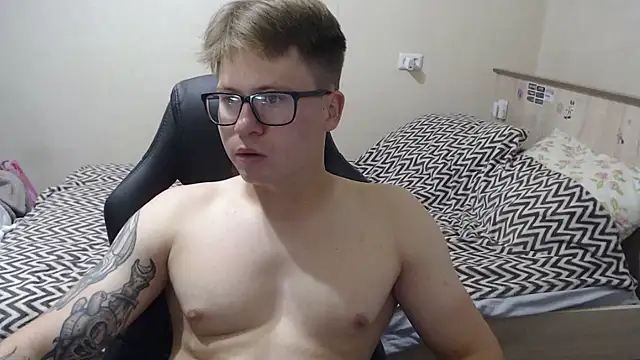 Maxxxgayboy Webcam Show
