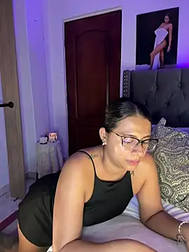צ'אט XXX בשידור חי של ema_zoe