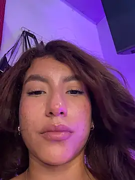 צ'אט XXX בשידור חי של itsauroraa
